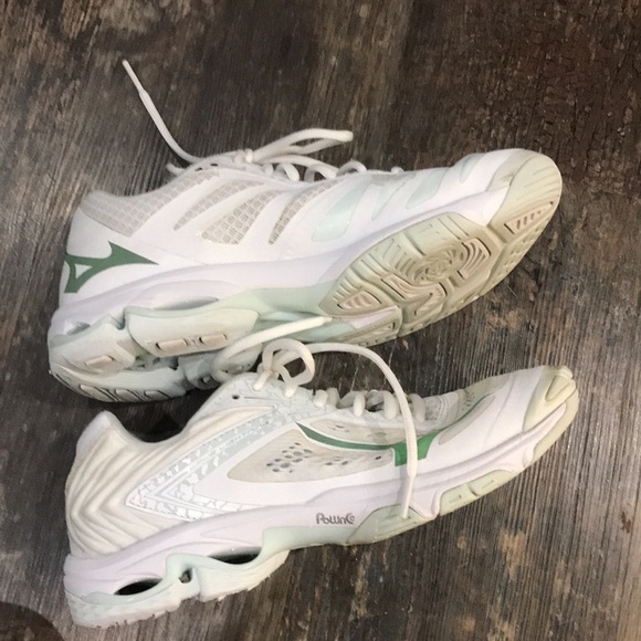 Mizuno Wave Lightening Z5 Volleyball Shoes - Picture 6 of 14